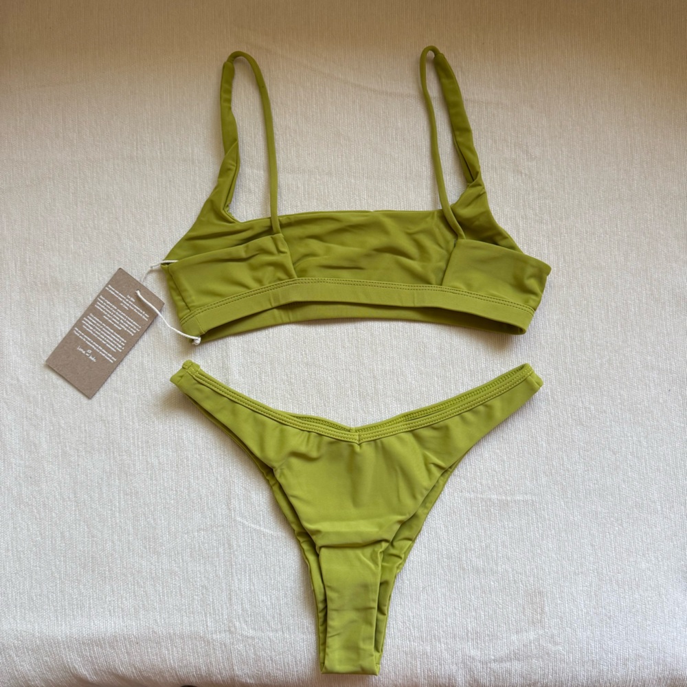 Benoa Swim in 🍋‍🟩 Citrus - Picture 2 of 5